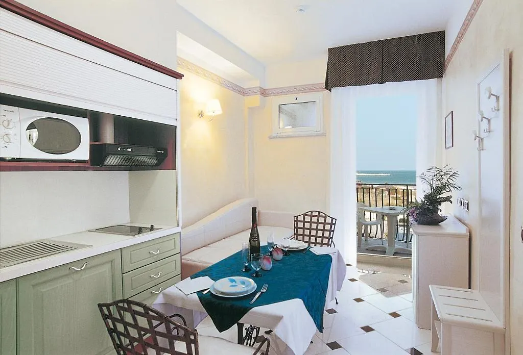 Residence Record Rimini 4*,